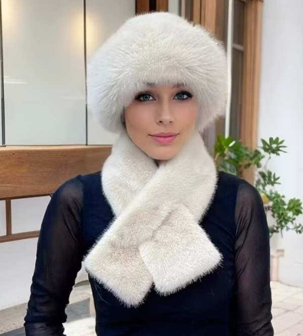 Biała czapka damska szalik zimowa modna elegancka ciepła toczek futerko (1) (1) (1)